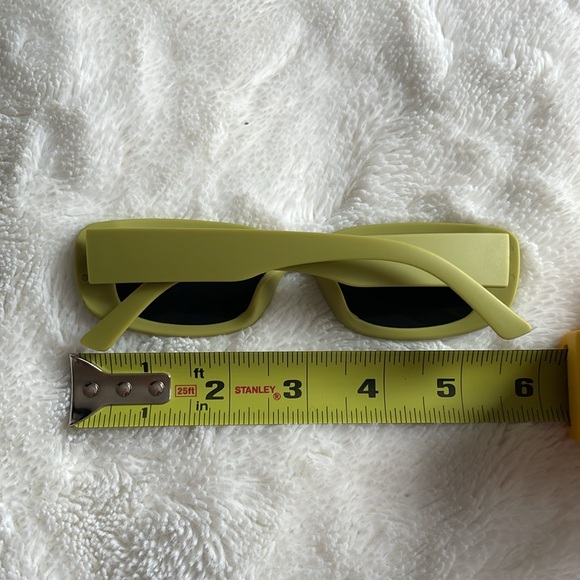 Trendy Rectangular Frame Sunglasses Bundle - Picture 5 of 6